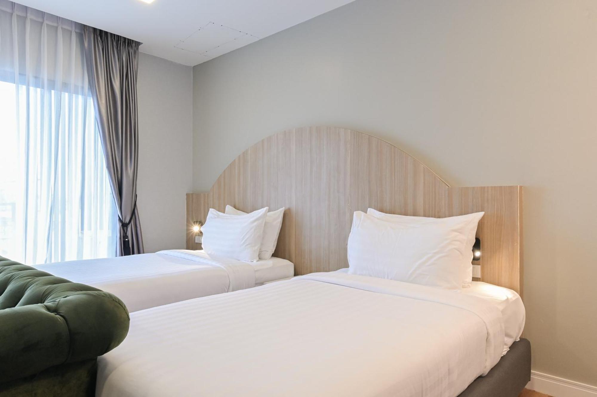 Shewin De Bangkok Hotel Exterior photo