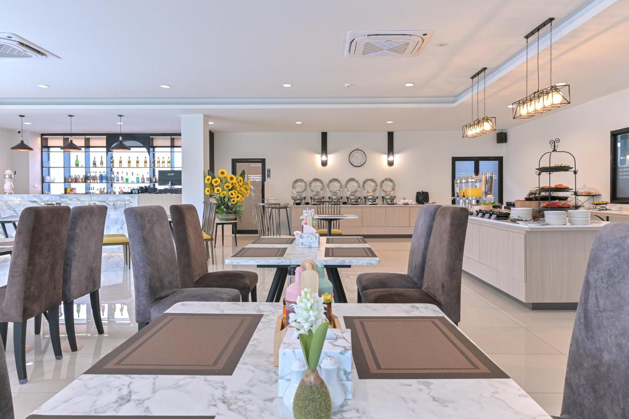 Shewin De Bangkok Hotel Exterior photo