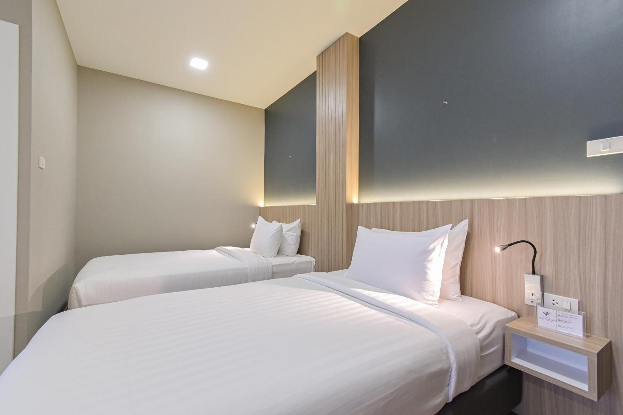Shewin De Bangkok Hotel Exterior photo